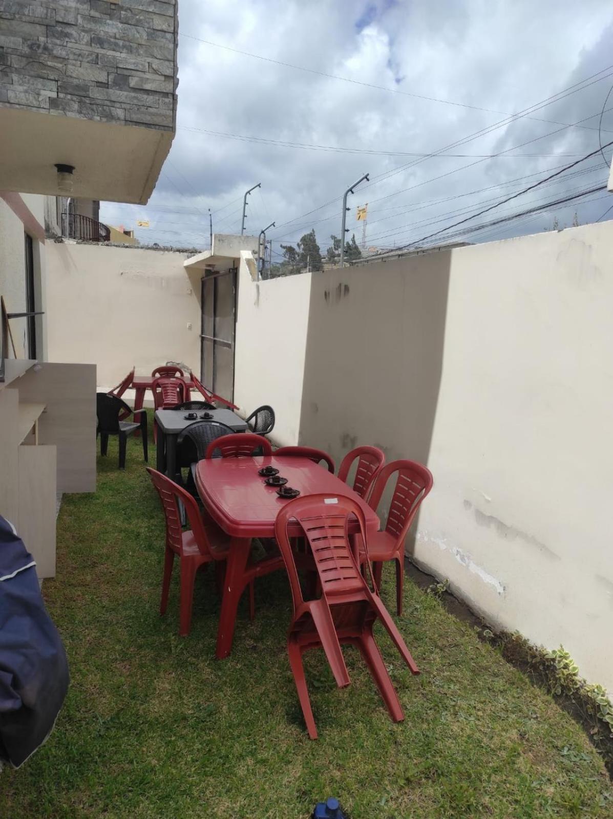 Hostel Tierra De Fuego Latacunga Kültér fotó